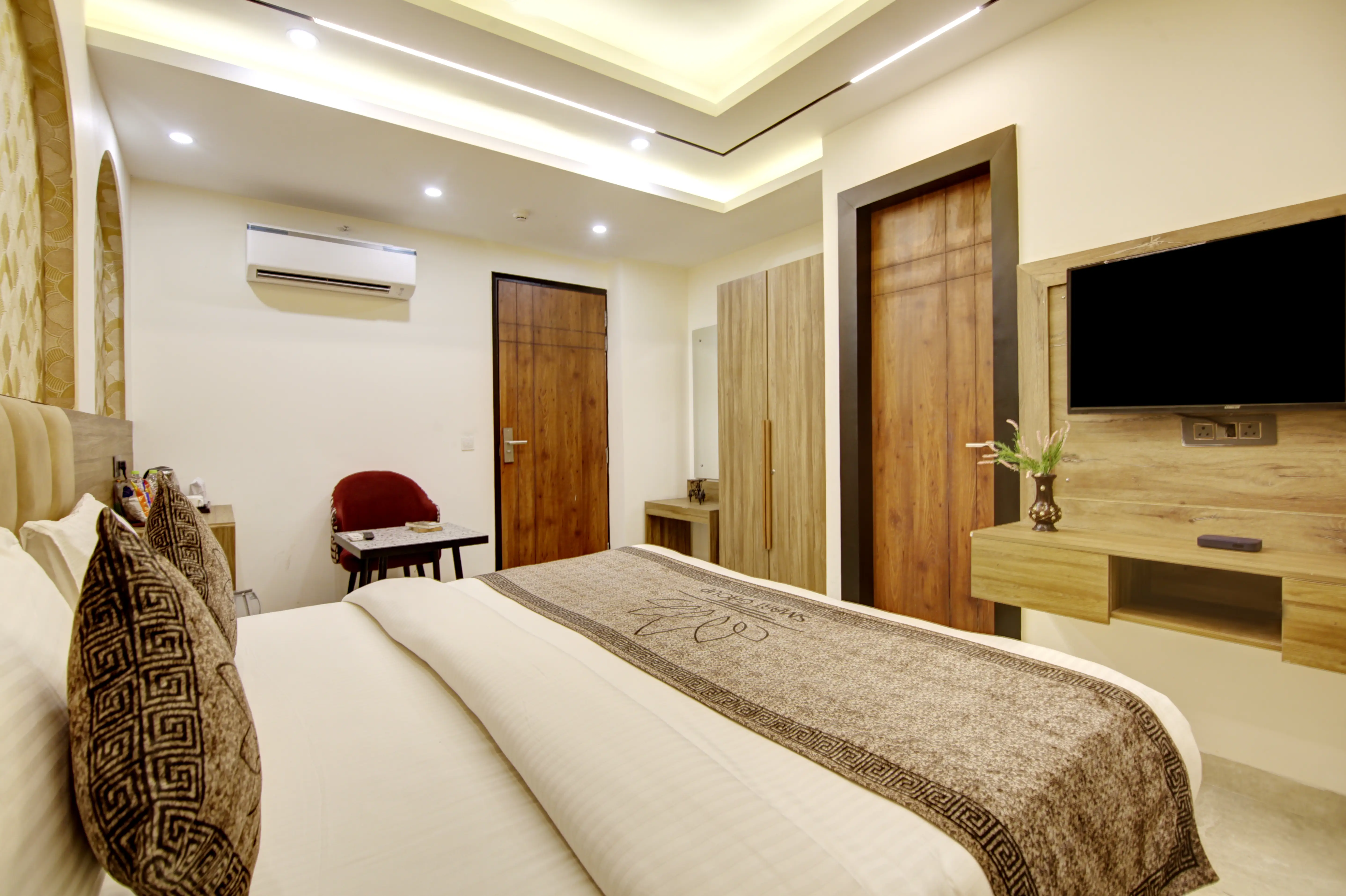  Hotel 3 Image 6