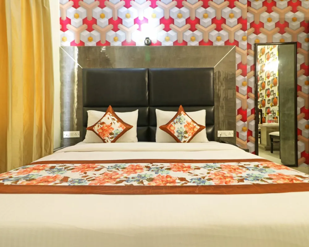 Hotel HSP Suit Near IGI