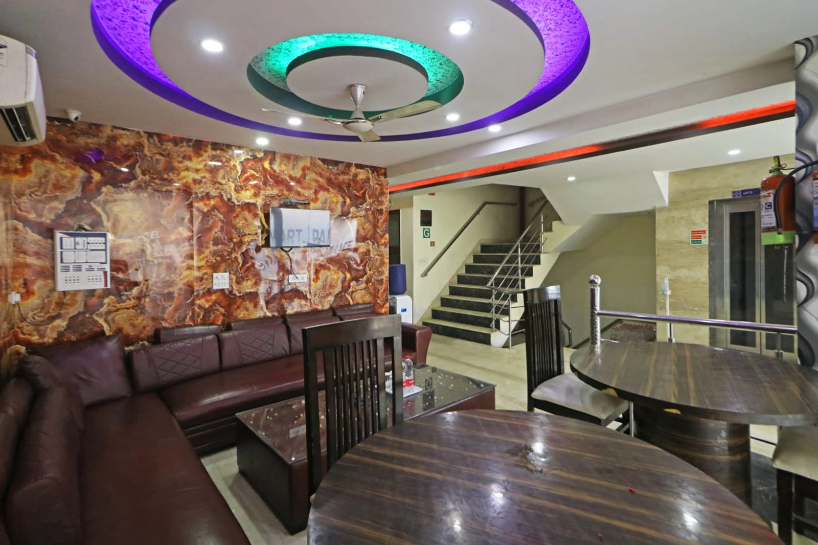 Hotel 3 Image 1