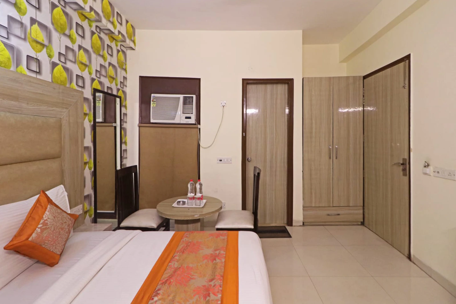  Hotel 3 Image 6