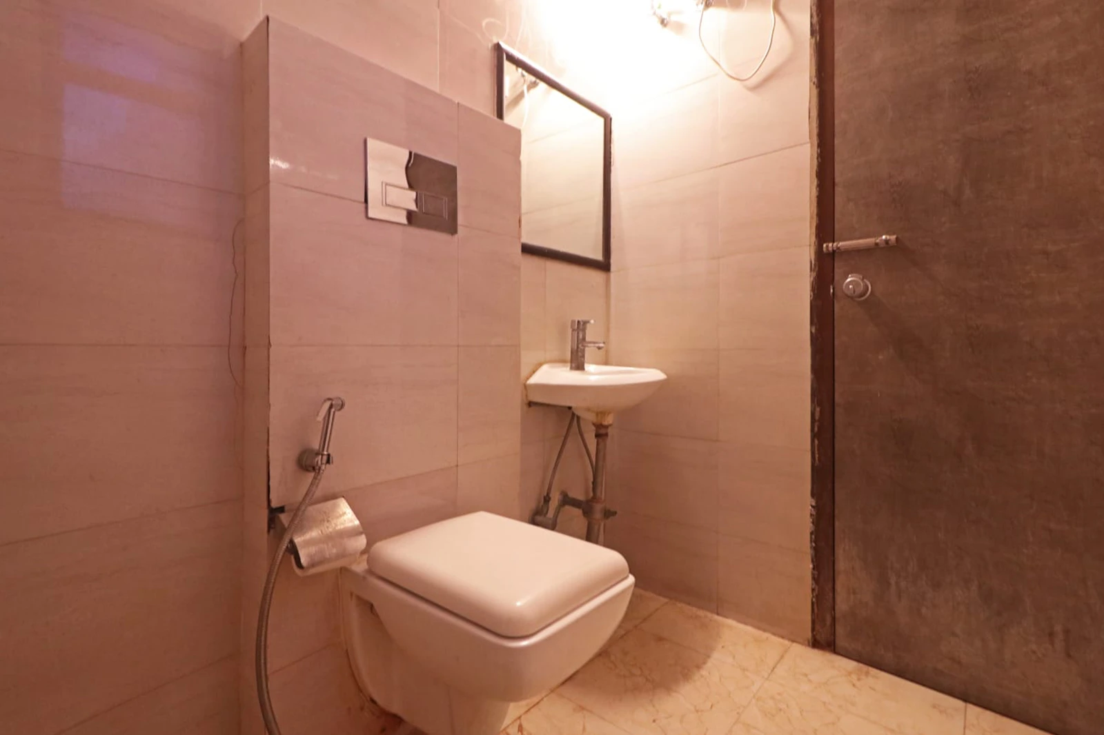 Hotel 3 Image 6