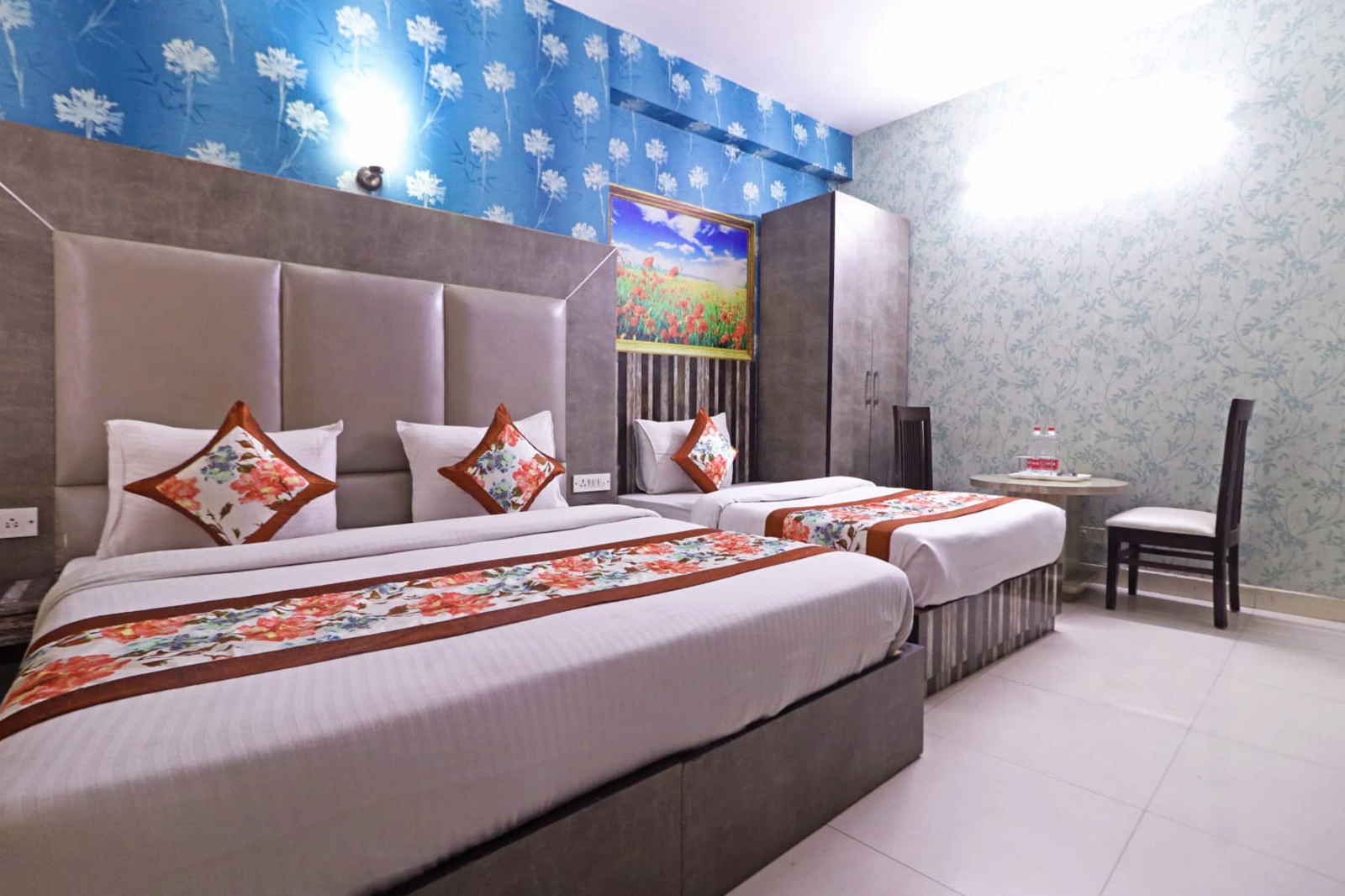  Hotel 3 Image 6