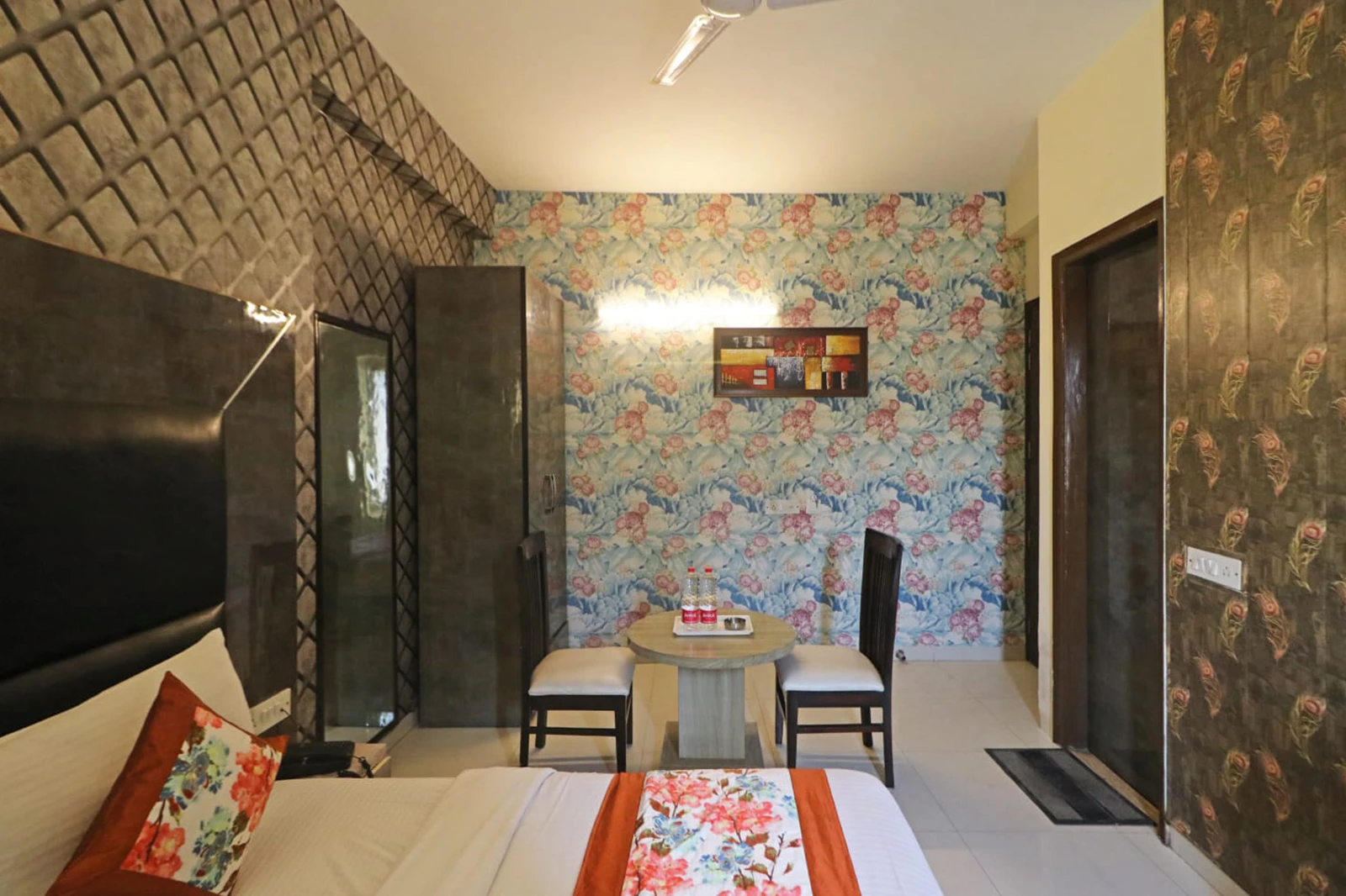  Hotel 3 Image 6