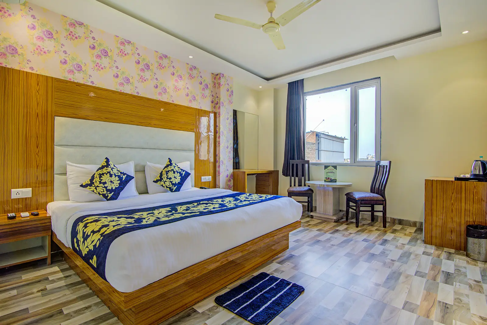  Hotel 3 Image 6