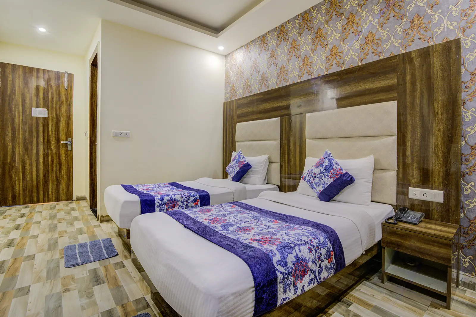  Hotel 3 Image 6