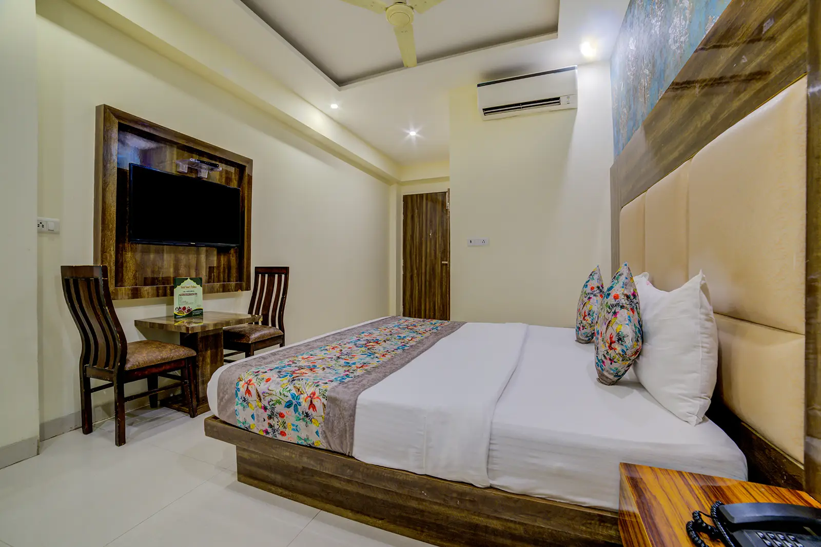  Hotel 3 Image 6