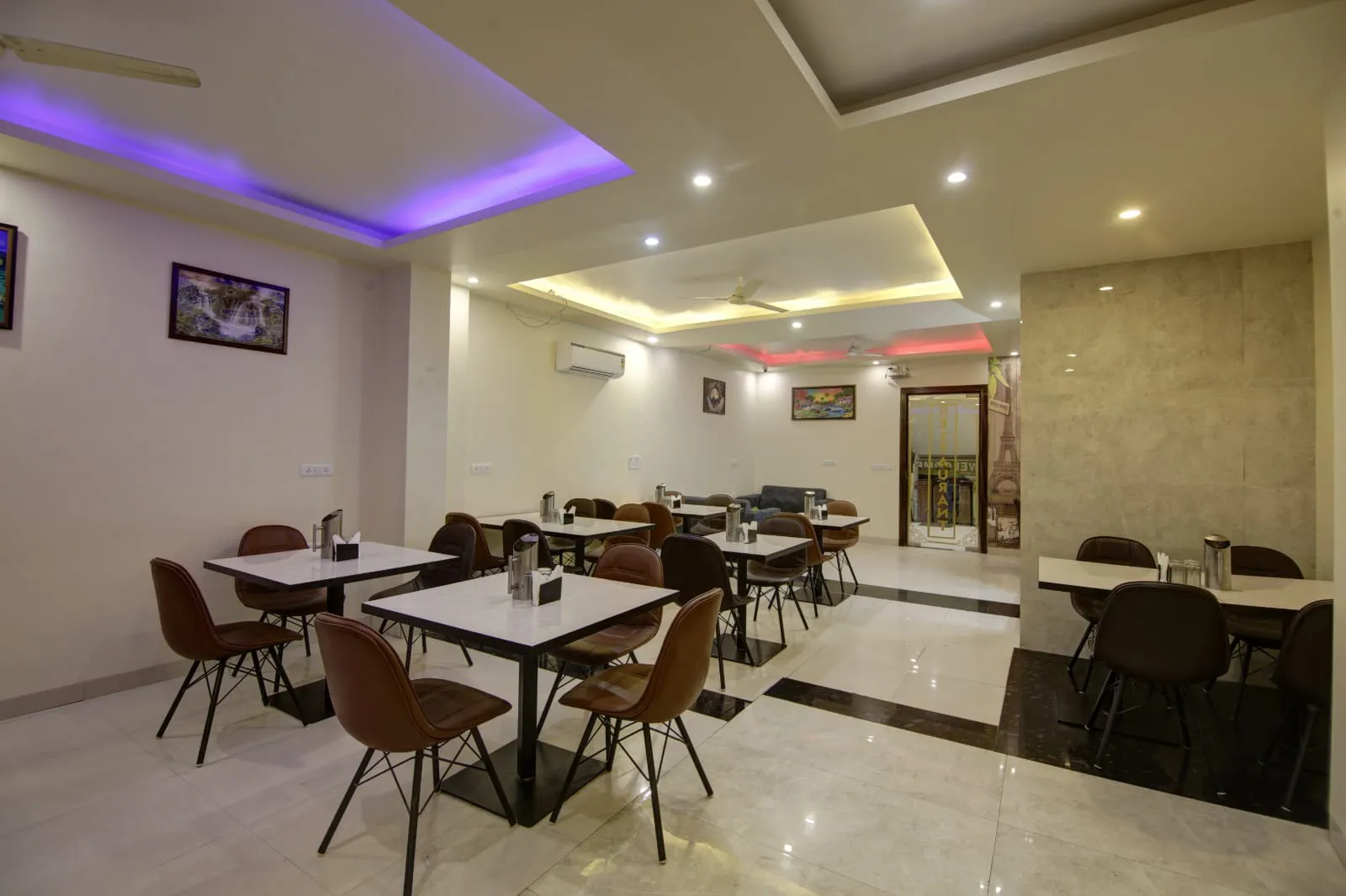  Hotel 3 Image 5